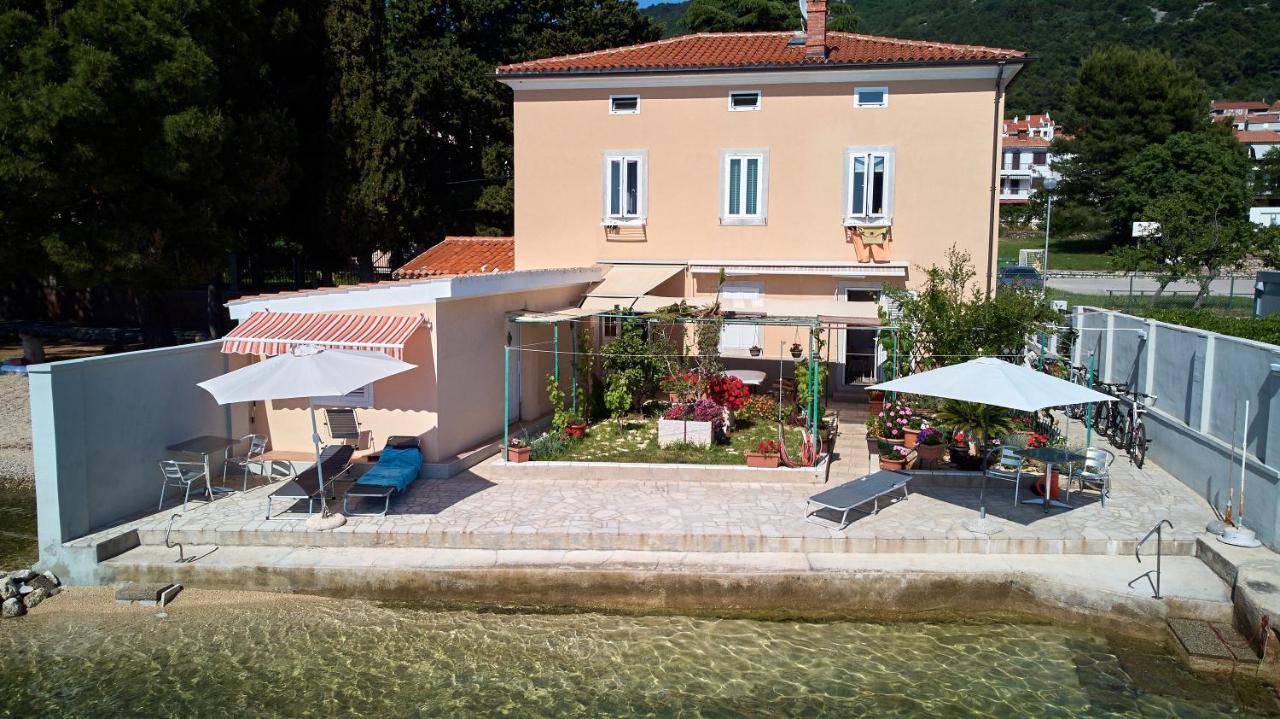 Apartments Nives Cres Dış mekan fotoğraf